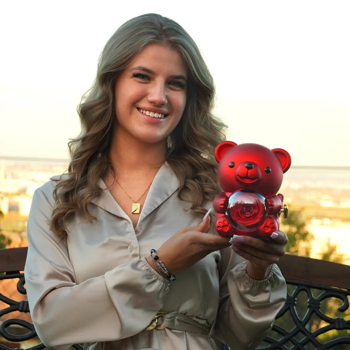 Örökrózsa mackó - Egyedi gravírozott nyaklánccal